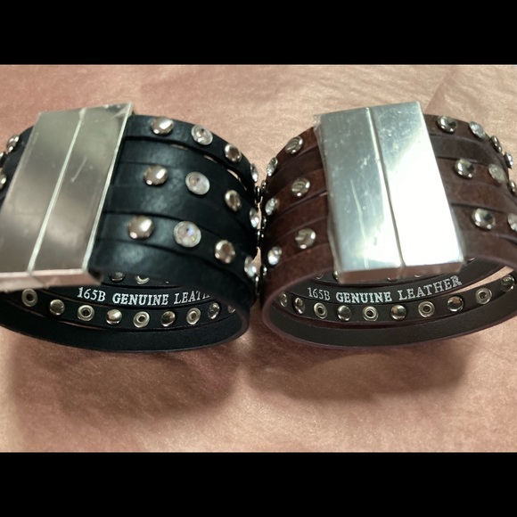 LEATHER Bracelets with studs and crystal detail Strong magnetic clasp closure - Picture 4 of 4